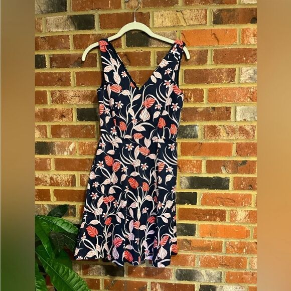 Draper James Love Circle Dress V-Neck A-line Navy Red and Pink Floral - Picture 11 of 16